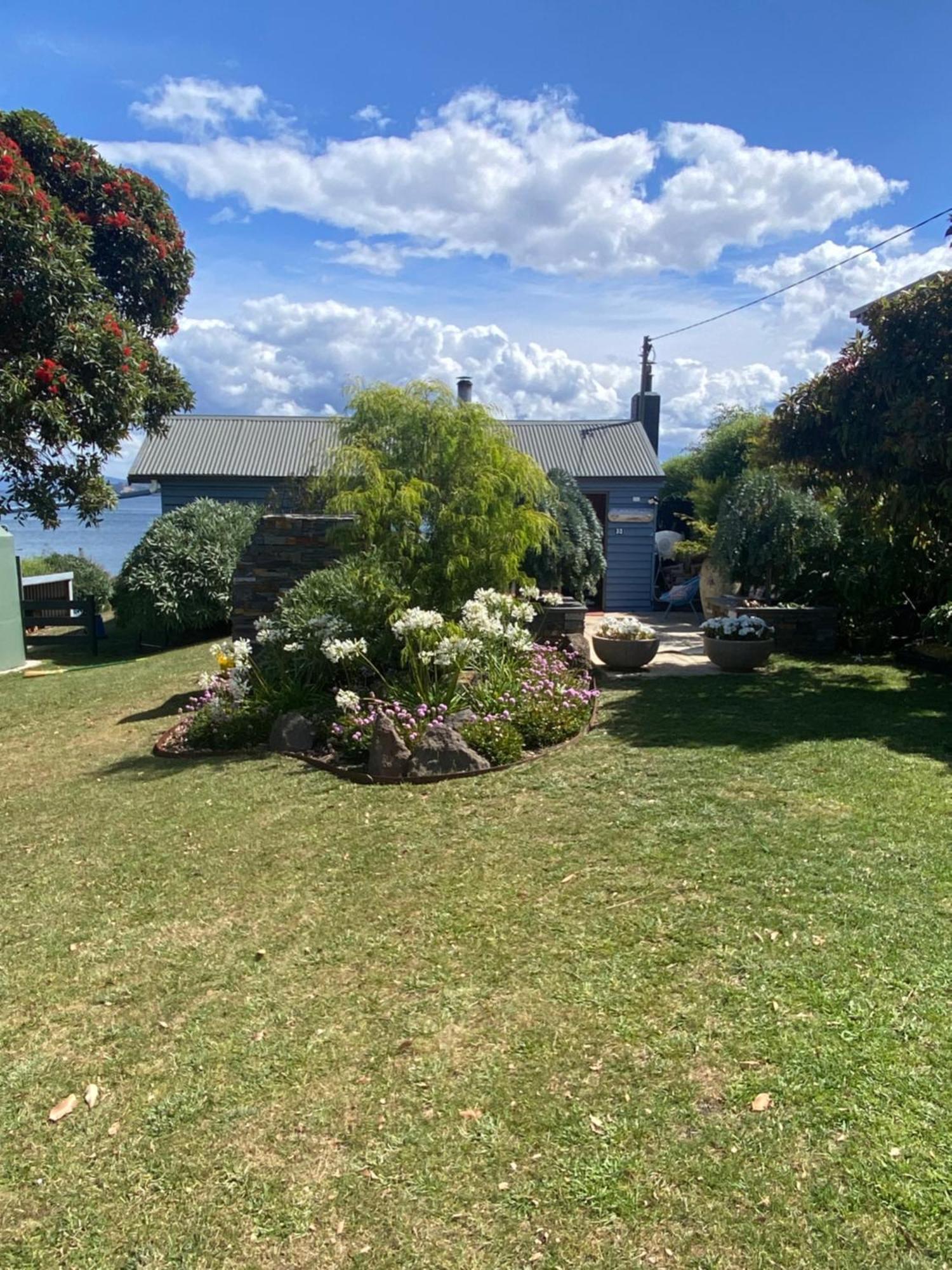 Beach Buoy Opossum Bay Villa South Arm Exterior photo