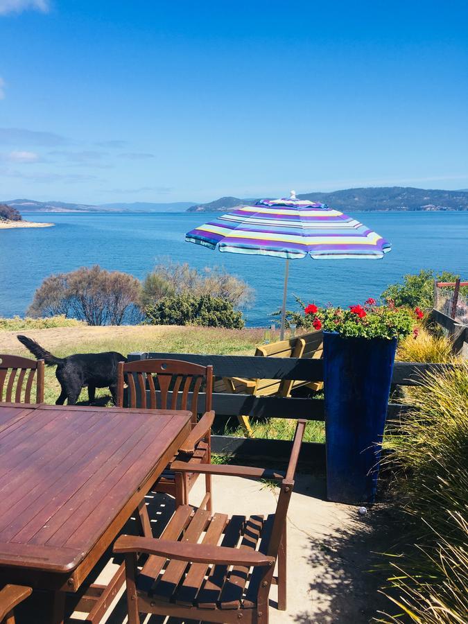 Beach Buoy Opossum Bay Villa South Arm Exterior photo