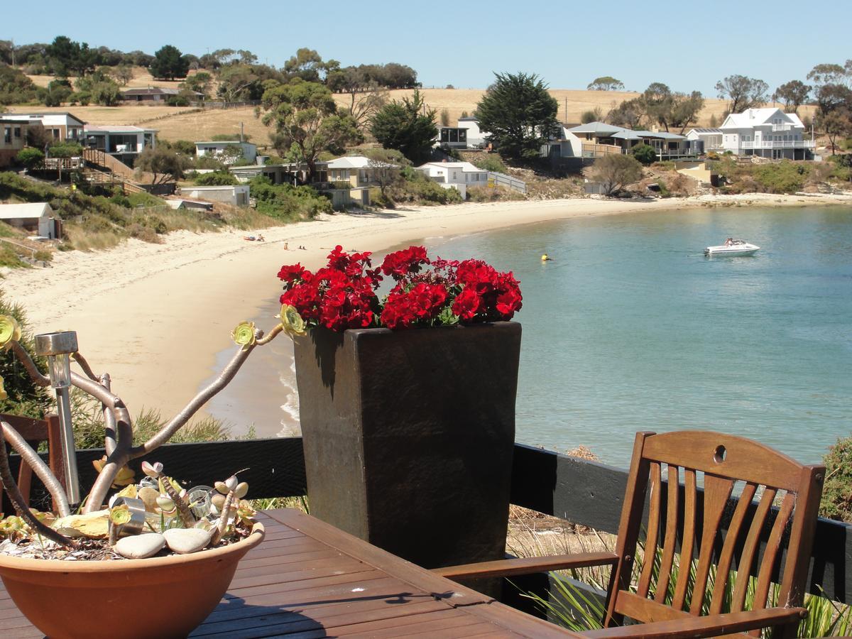 Beach Buoy Opossum Bay Villa South Arm Exterior photo